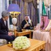 خادم الحرمين يستقبل وزيرة الشؤون الخارجية لكوريا الجنوبية