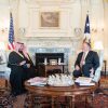 نائب وزير الدفاع يلتقي وزير الخارجية الأمريكي