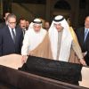 سفير المملكة لدى مصر يسلم قطعة من كسوة الكعبة المشرفة هديةً للمتحف المصري