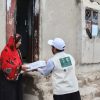 مركز الملك سلمان للإغاثة يوزع 3.000 كرتون تمر في محافظة الضالع